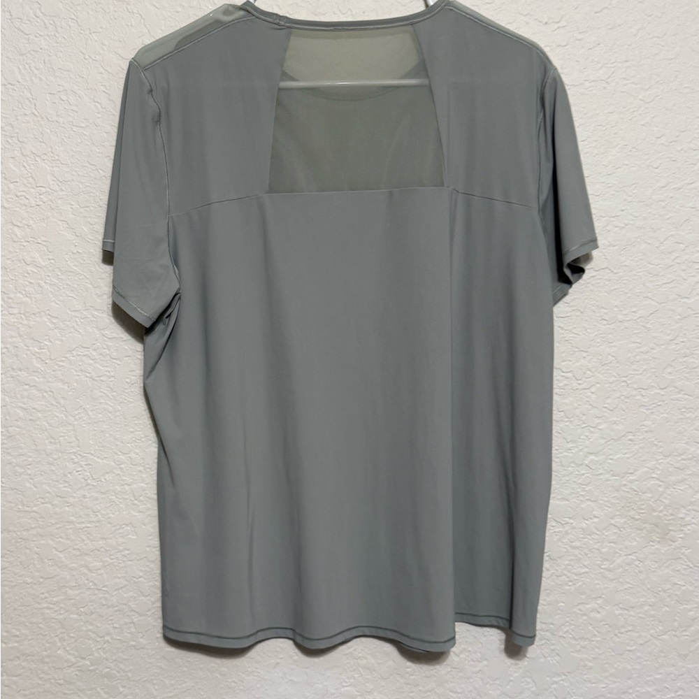 🍋 LULULEMON Sculpt Short Sleeve Shirt Pit to Pit: 22” - Picture 3 of 15